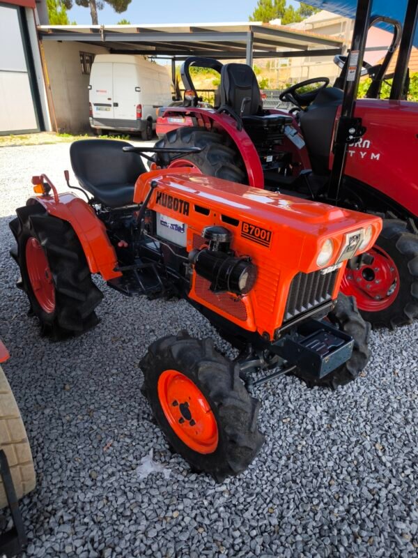 TRATOR KUBOTA B7001 - Image 3